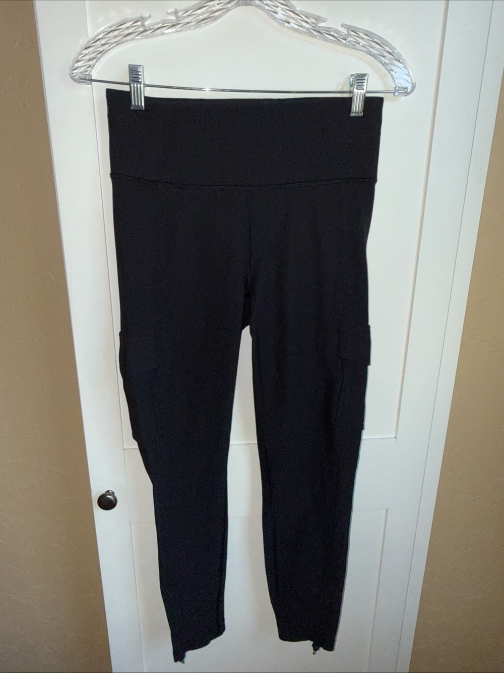 Lululemon Trail Trekker High Rise Cargo Leggings Size 8 Black - Picture 3 of 9